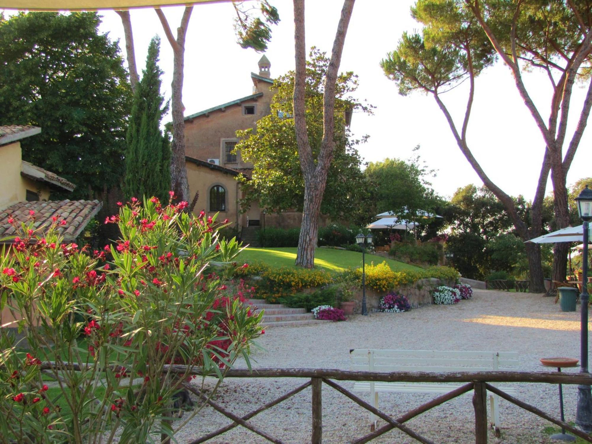 Parco Delle Nazioni - Relax Grand Resort Castel di Decima Exterior foto